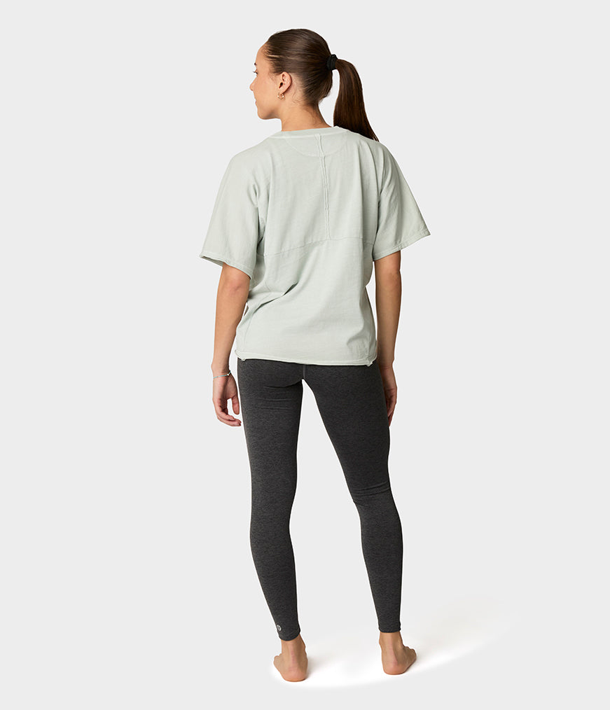 manduka-connection-maglietta-donna-cotone-biologico-cropped image 8