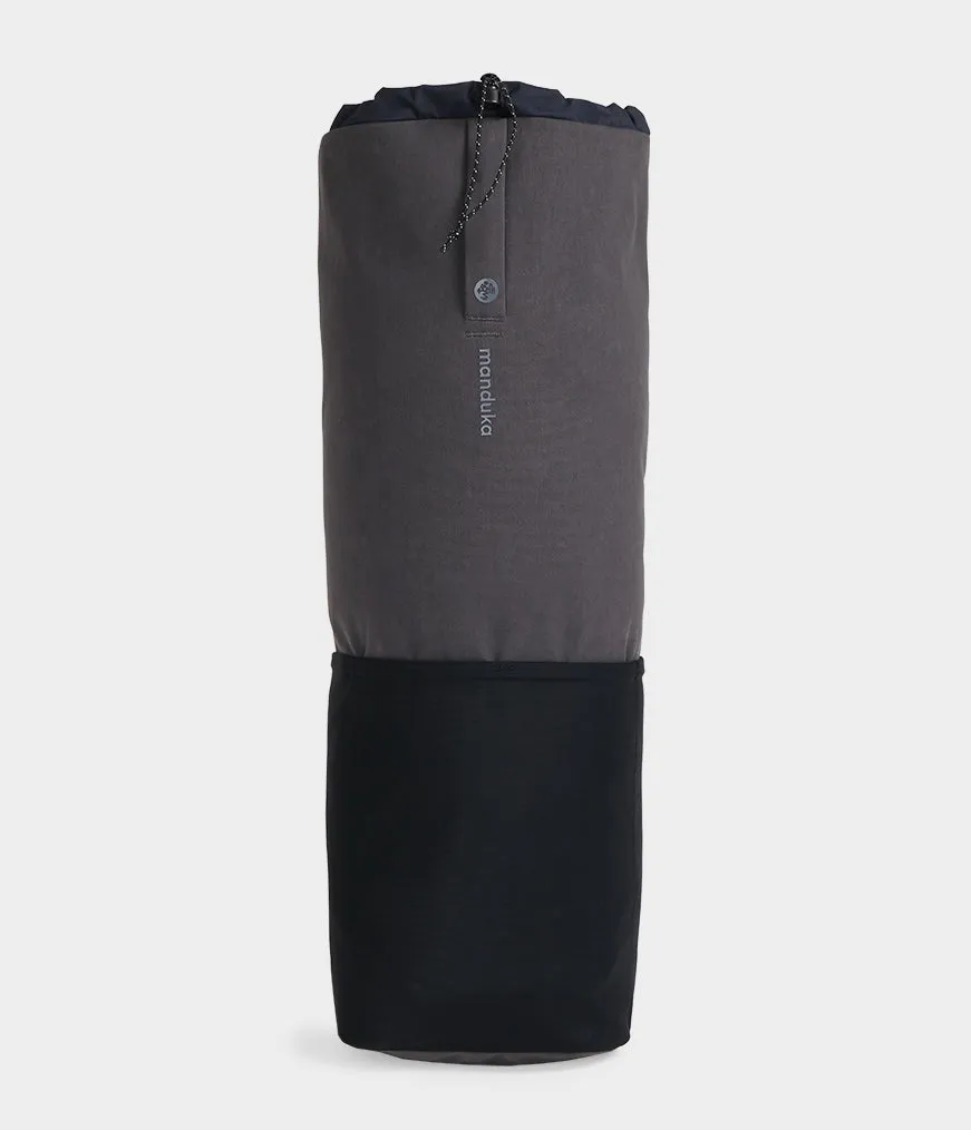 manduka-hala-borsa-porta-tappetino-yoga-in-nylon-riciclato image 1