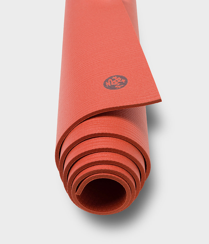 manduka-almost-perfect-tappetino-yoga-pro-6mm image 7