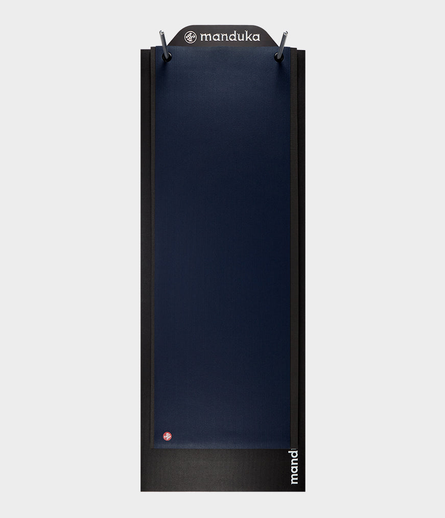 manduka-rack-da-parete-porta-tappetini-yoga image 6