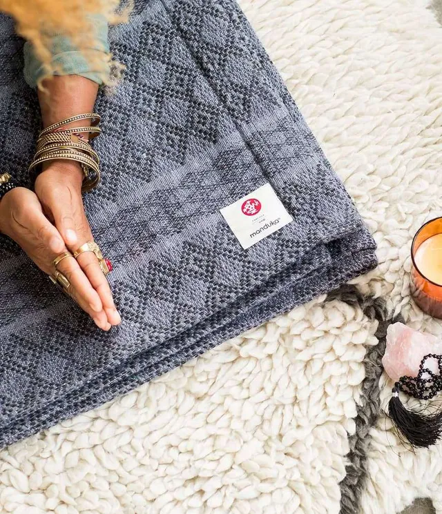manduka-coperta-yoga-in-cotone-riciclato image 1
