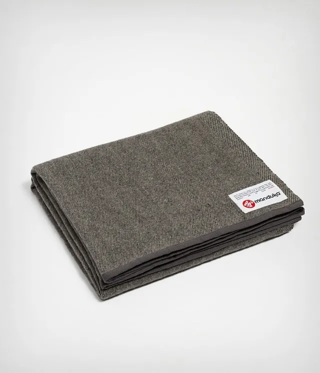 manduka-coperta-yoga-in-lana-riciclata-per-restorative-e-iyengar image 1