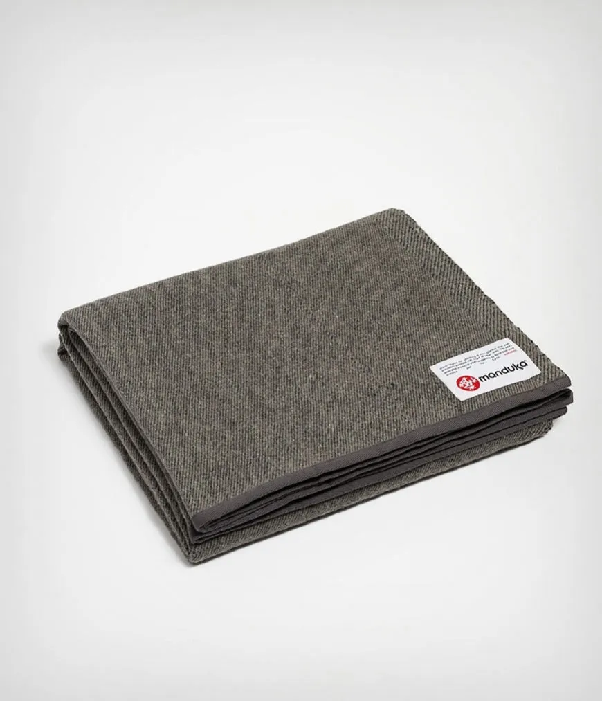 manduka-coperta-yoga-in-lana-riciclata-per-restorative-e-iyengar image 1