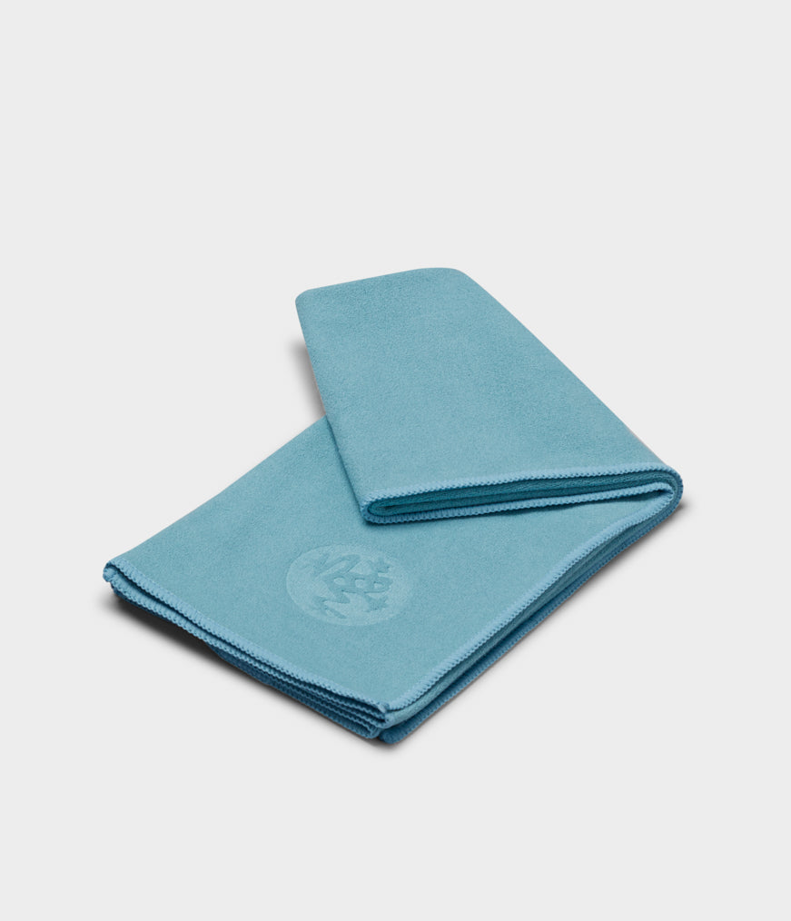 manduka-equa-asciugamano-yoga-mano image 6