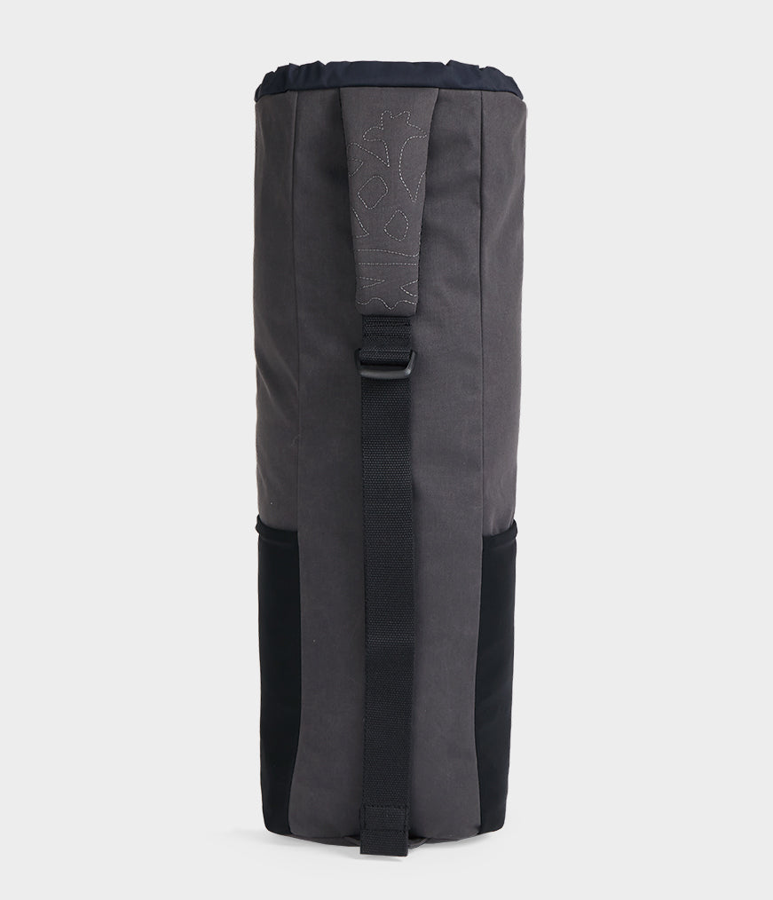 manduka-hala-borsa-porta-tappetino-yoga-in-nylon-riciclato image 6