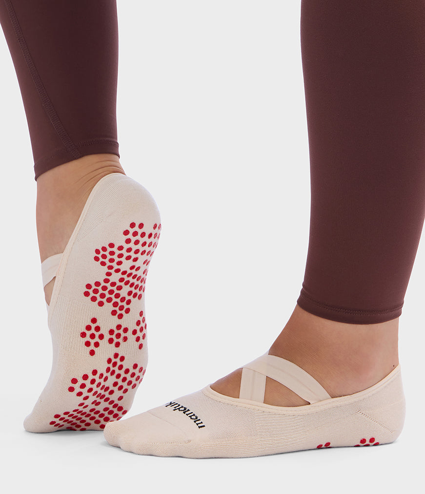 manduka-equilibria-calze-antiscivolo-pilates-reformer image 7
