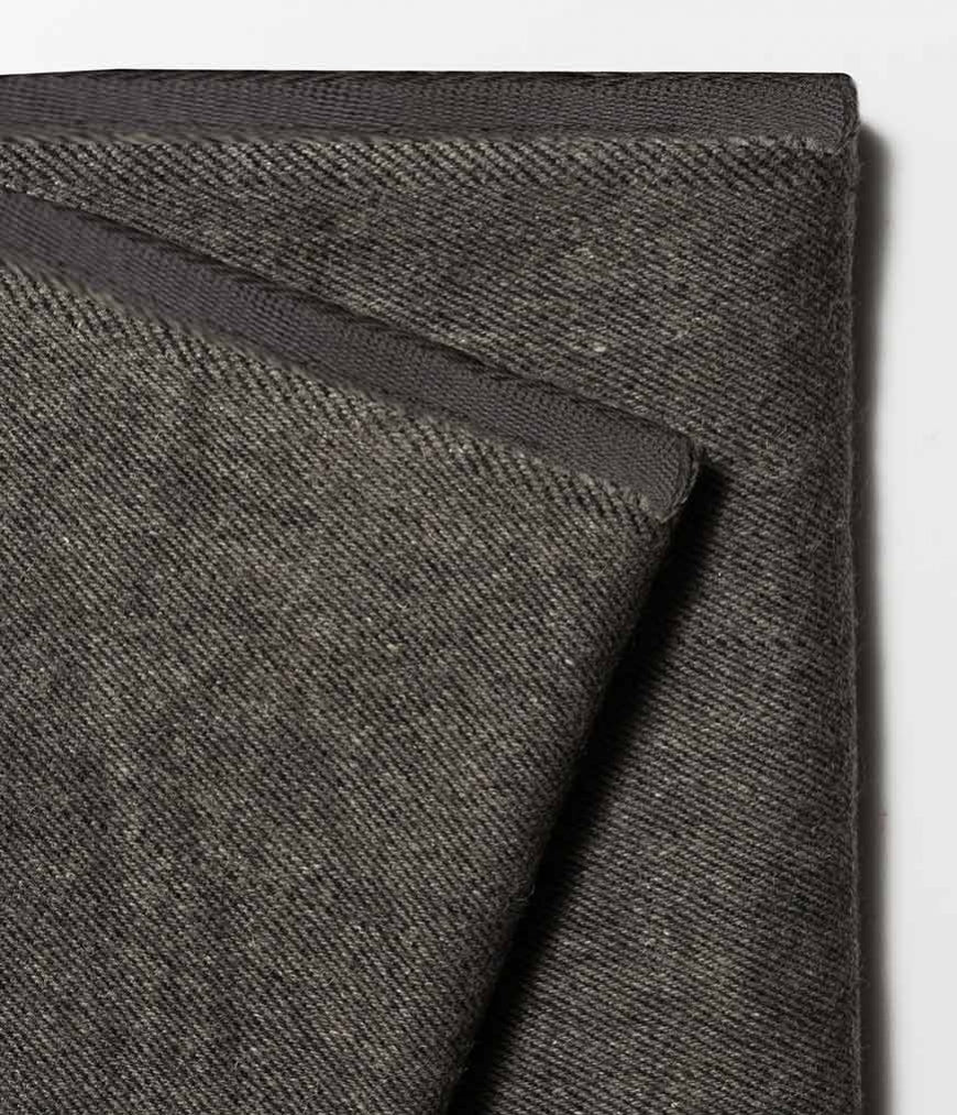 manduka-coperta-yoga-in-lana-riciclata-per-restorative-e-iyengar image 3