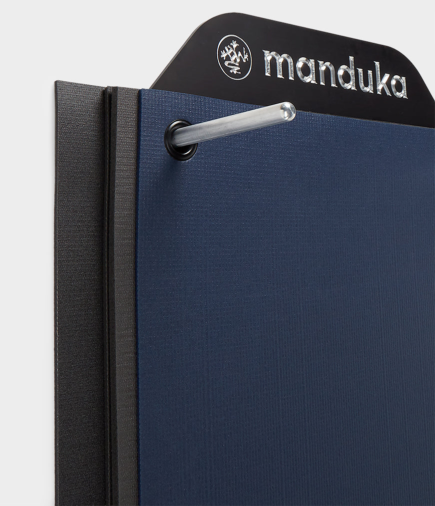 manduka-rack-da-parete-porta-tappetini-yoga image 2