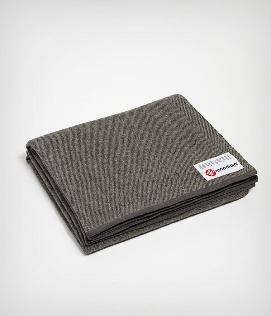 manduka-coperta-yoga-in-lana-riciclata-per-restorative-e-iyengar image 1
