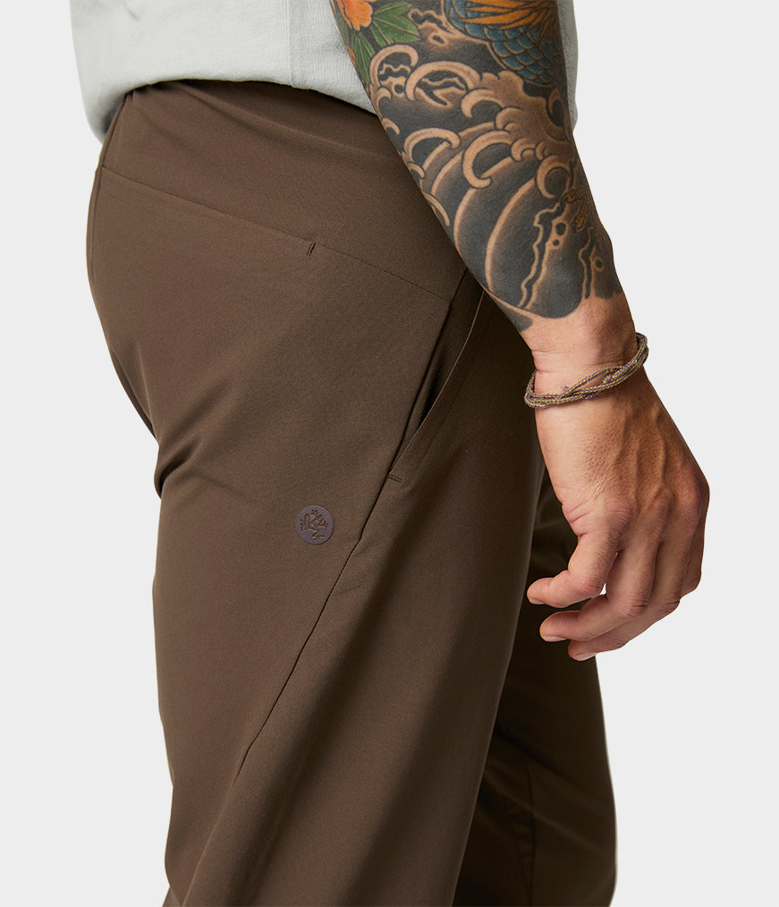 manduka-cntr-pantalone-yoga-uomo-stretch-4-vie image 3